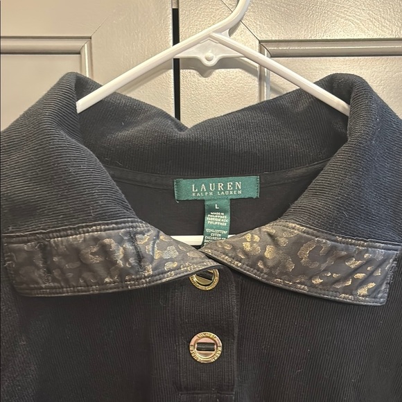 Lauren Ralph LRL Sweater Womens Medium Black 1/4 Gold buttons LG - Picture 2 of 4